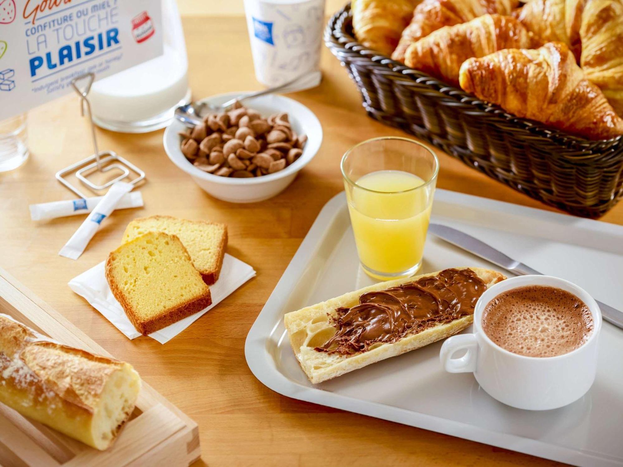 Ibis Budget Saint Pourcain Экстерьер фото